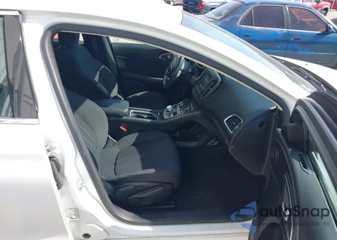 2015 Chrysler 200 Limited из США, поврежденный, VIN 1C3CCCAB7FN543304